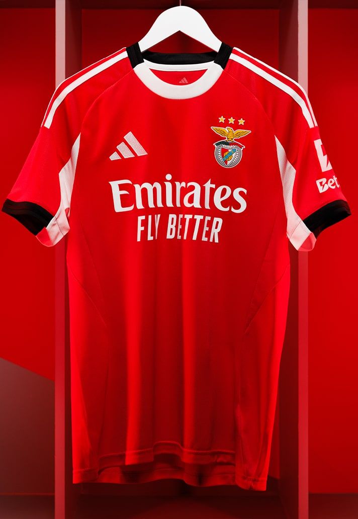 Jersey Benfica: Koleksi Seragam Tim Sepak Bola yang Ikonik